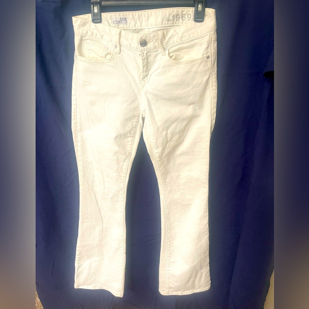 Gap 1969 style white flared jeans